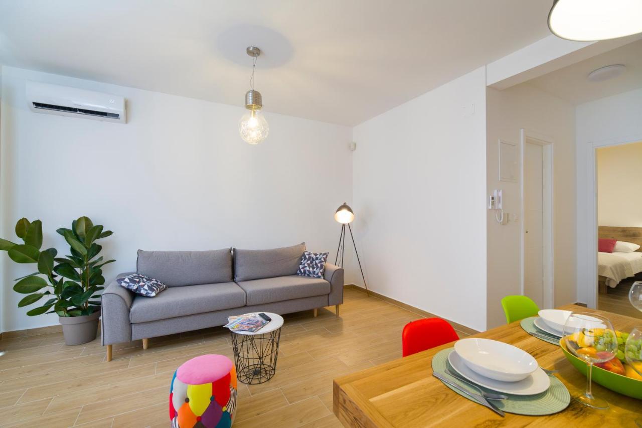 Apartments Bulli โตรกีร์ ภายนอก รูปภาพ