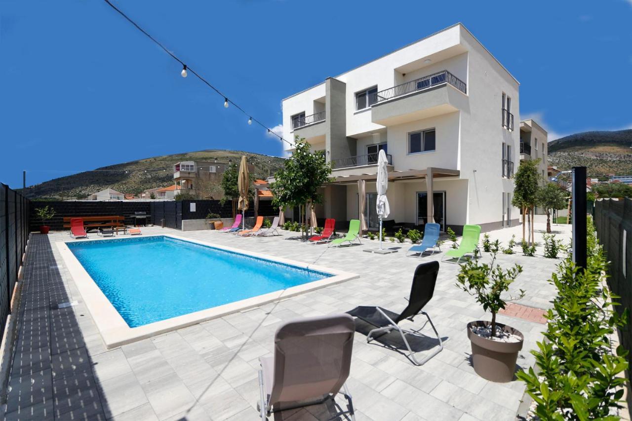 Apartments Bulli โตรกีร์ ภายนอก รูปภาพ