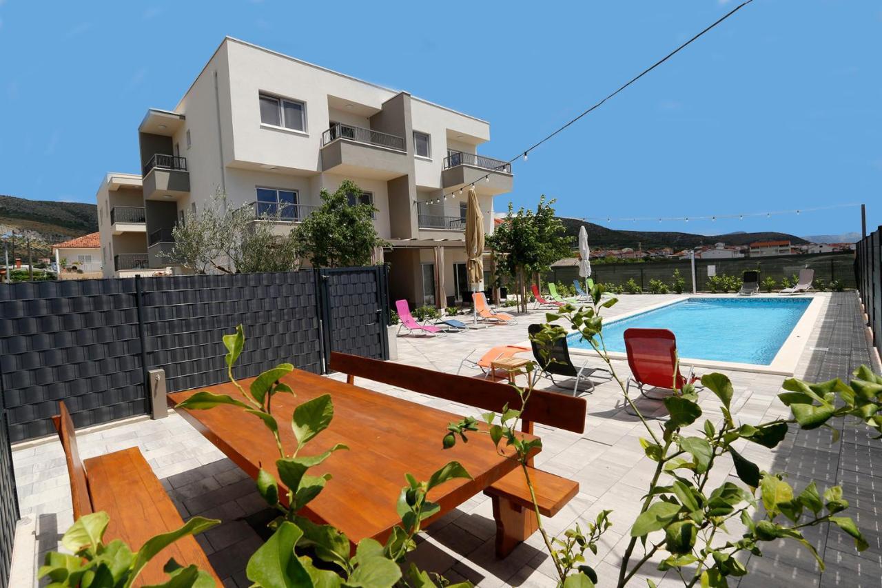 Apartments Bulli โตรกีร์ ภายนอก รูปภาพ
