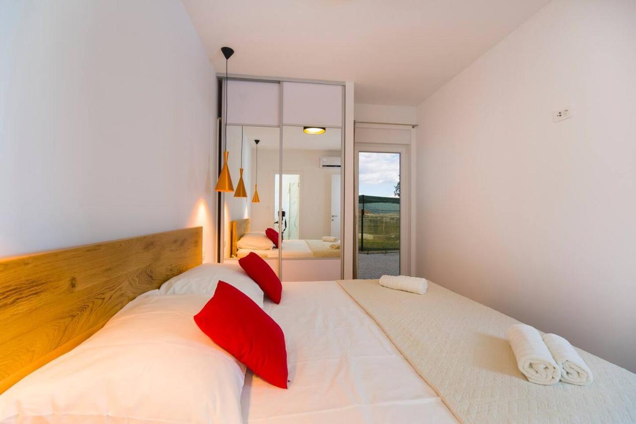 Apartments Bulli โตรกีร์ ภายนอก รูปภาพ
