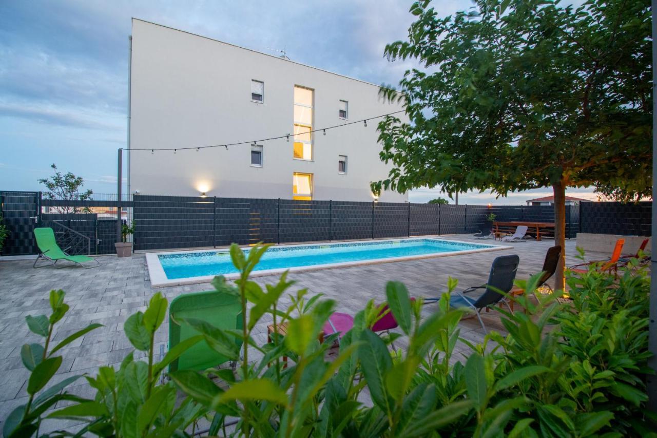 Apartments Bulli โตรกีร์ ภายนอก รูปภาพ